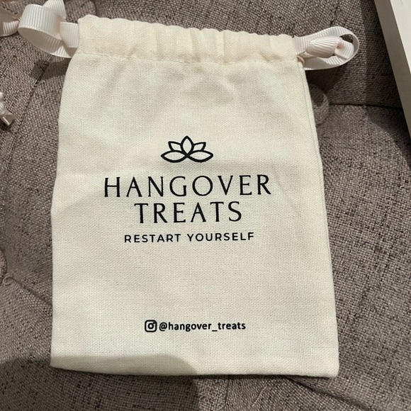 15 hangover bags - Picture 2 of 3